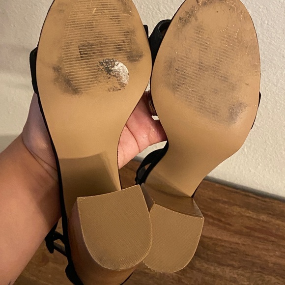 STEVE MADDEN: SIZE 9 BLACK ANKLE STRAP W/ CHUNKY WOODEN HEEL - Picture 6 of 6